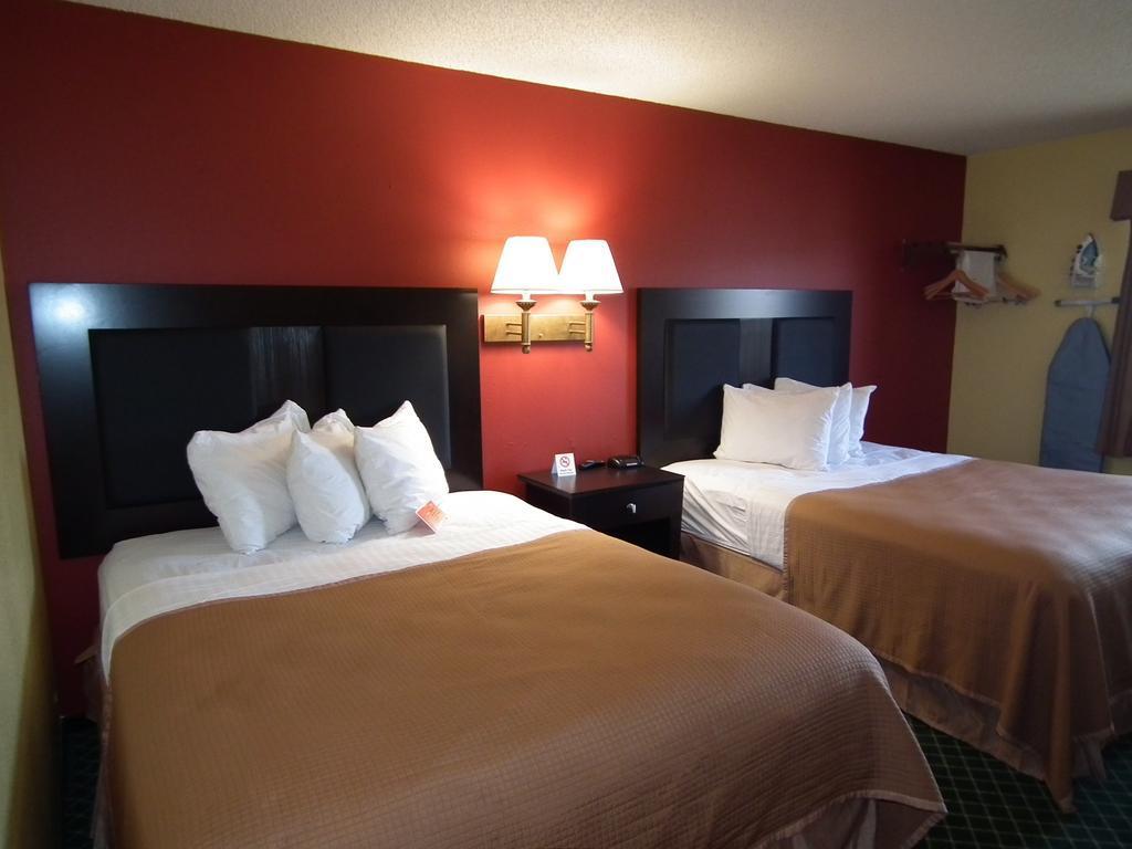 Howard Johnson By Wyndham Near Schlitterbahn New Braunfels Exterior photo