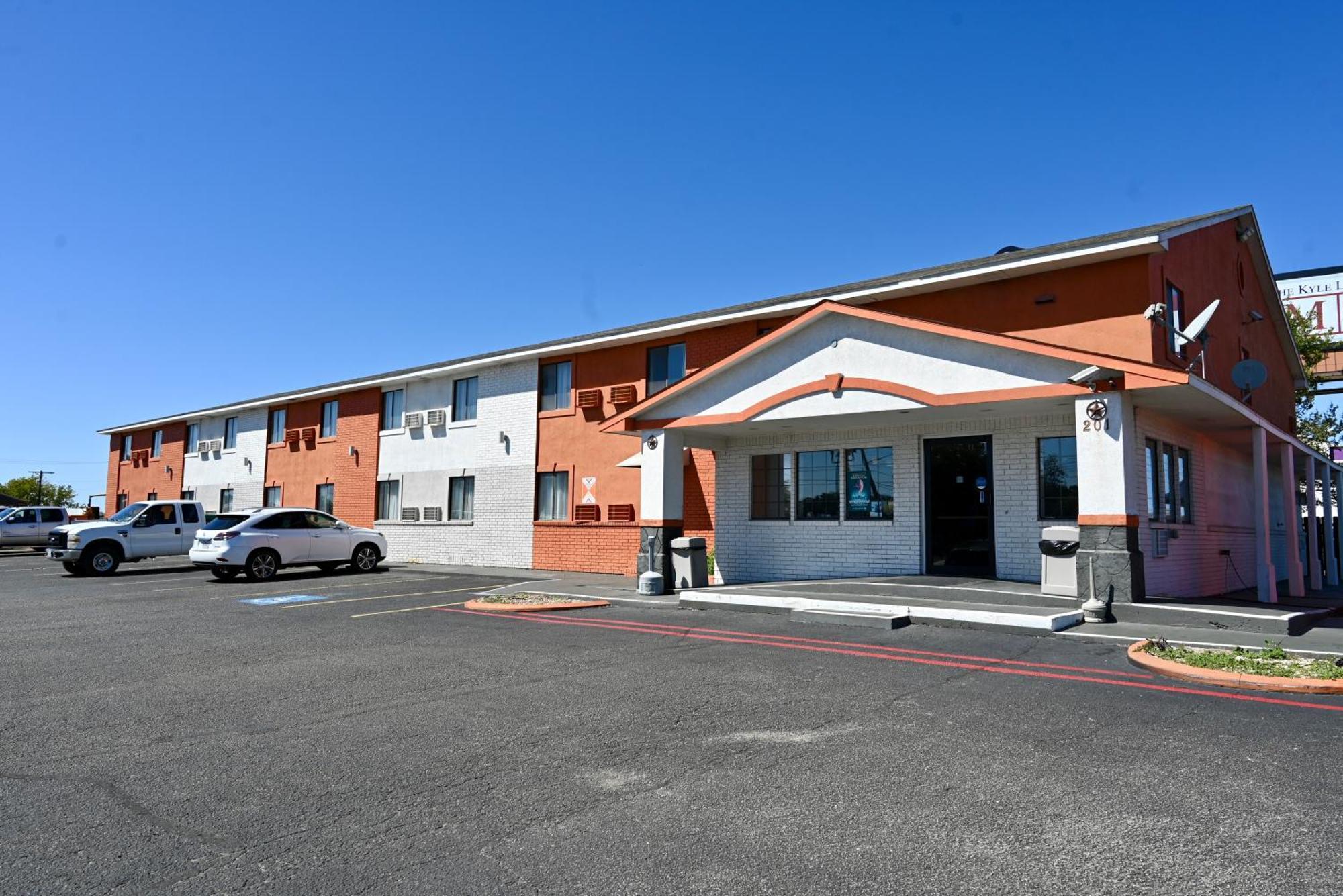 Howard Johnson By Wyndham Near Schlitterbahn New Braunfels Exterior photo