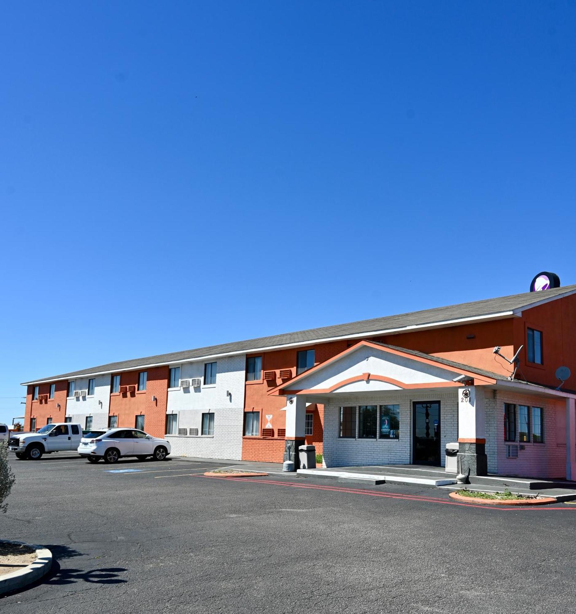 Howard Johnson By Wyndham Near Schlitterbahn New Braunfels Exterior photo